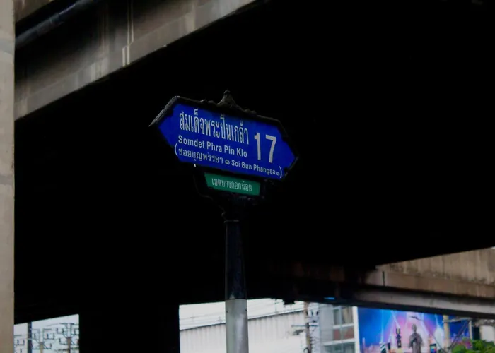 Crew Bangkok